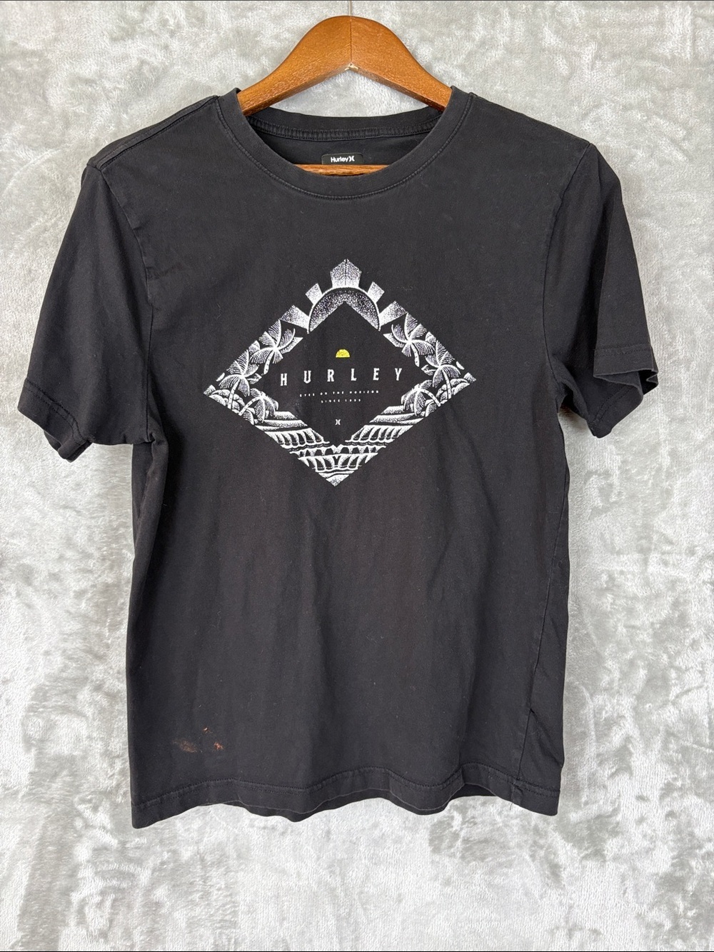Hurley Black Graphic Grunge Short Sleeve Crew Tee w/White Print Mn’s M